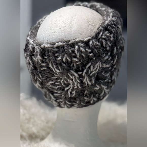 Handmade Hand crafted XOXO Knit headband gray sparkle - Picture 6 of 6